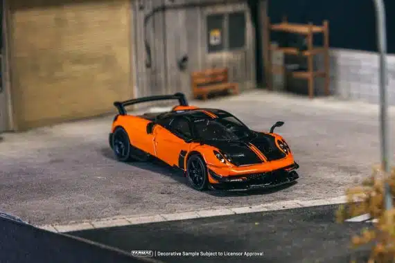 Tarmac Works 1:64 GLOBAL64 Pagani Huayra BC Arancio Saint Tropez