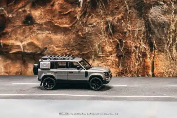 Land Rover Defender 110 Grey Metallic T64G-020-GY