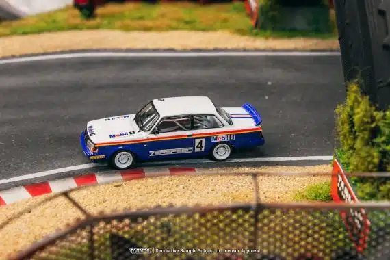 Tarmac Works 1:64 HOBBY64 Volvo 240 Turbo Malaysian Group A Championships 1987