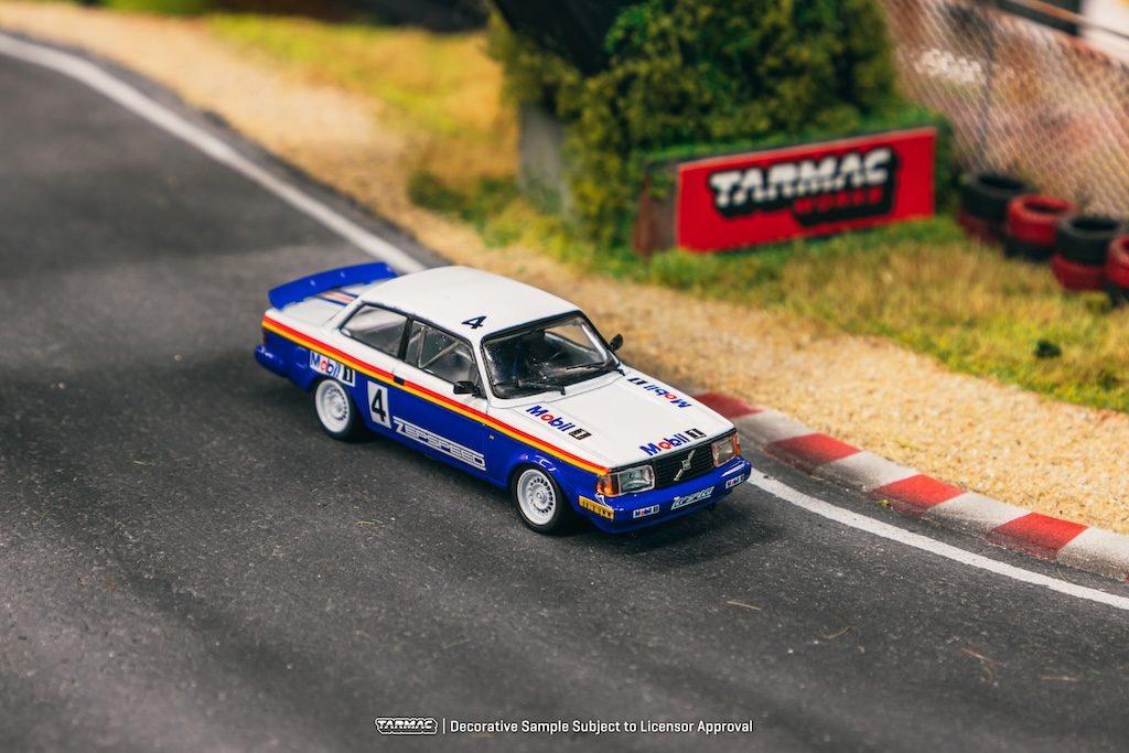 Tarmac Works 1:64 HOBBY64 Volvo 240 Turbo Malaysian Group A Championships 1987