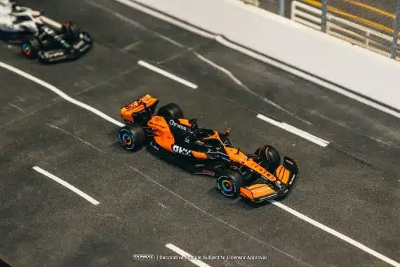 McLaren MCL60 2024 Livery Show Car T64G-F070-2024