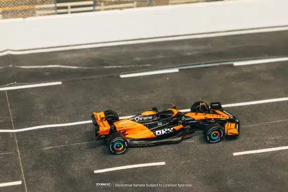 McLaren MCL60 2024 Livery Show Car T64G-F070-2024
