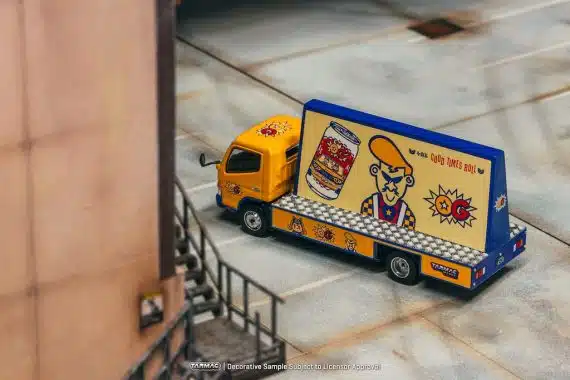 Tarmac Works 1:64 TRUCK64 Mitsubishi Fuso Canter T64T-TL002-OG