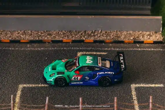 Tarmac Works 1:64 HOBBY64 Porsche 911 GT3 R Nürburgring 24h 2023
