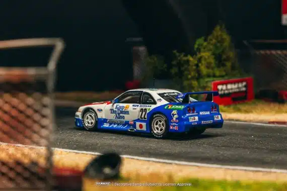 Tarmac Works 1:64 HOBBY64 Nissan NISMO GT-R LM 24h of Le Mans 1995