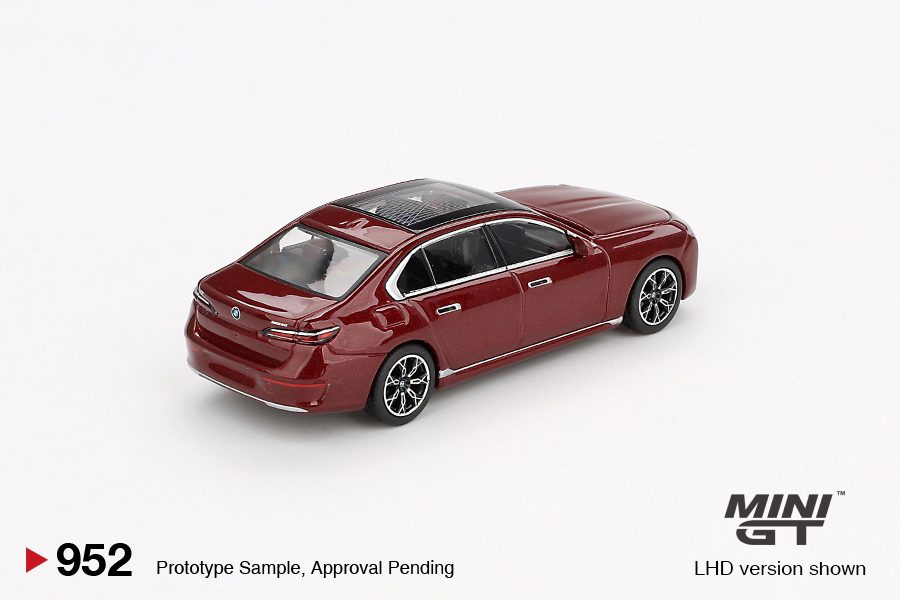 MINI GT No.952 BMW i7 xDrive60 Aventurin MGT00952
