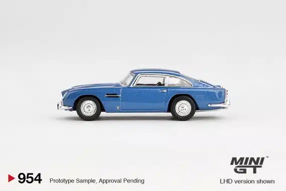 MINI GT No.954 Aston Martin DB5 Sierra Blue MGT00954