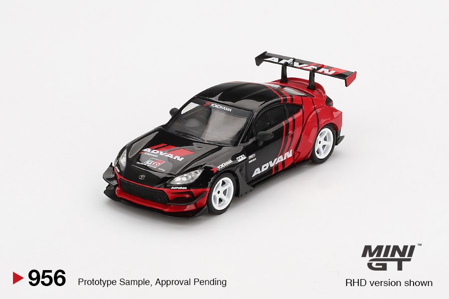 MINI GT No.956 Toyota GR86 HKS TYPE R ADVAN 2022 Tokyo Auto Salon MGT00956