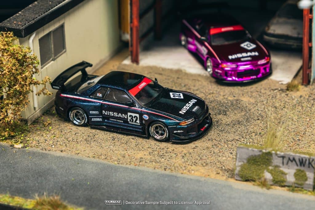 Tarmac Works 1:64 GLOBAL64 Nissan Skyline (R32) Widebody Midnight purple