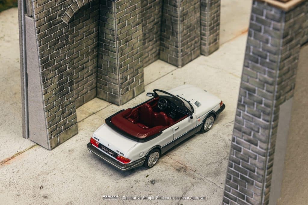 Tarmac Works 1:64 GLOBAL64 Saab 900 Turbo Convertible White T64G-067-WH