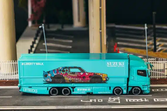 Tarmac Works 1:64 TRUCK64 Mitsubishi Fuso Super Great LB-TRUCKS T64T-TL001-LBS