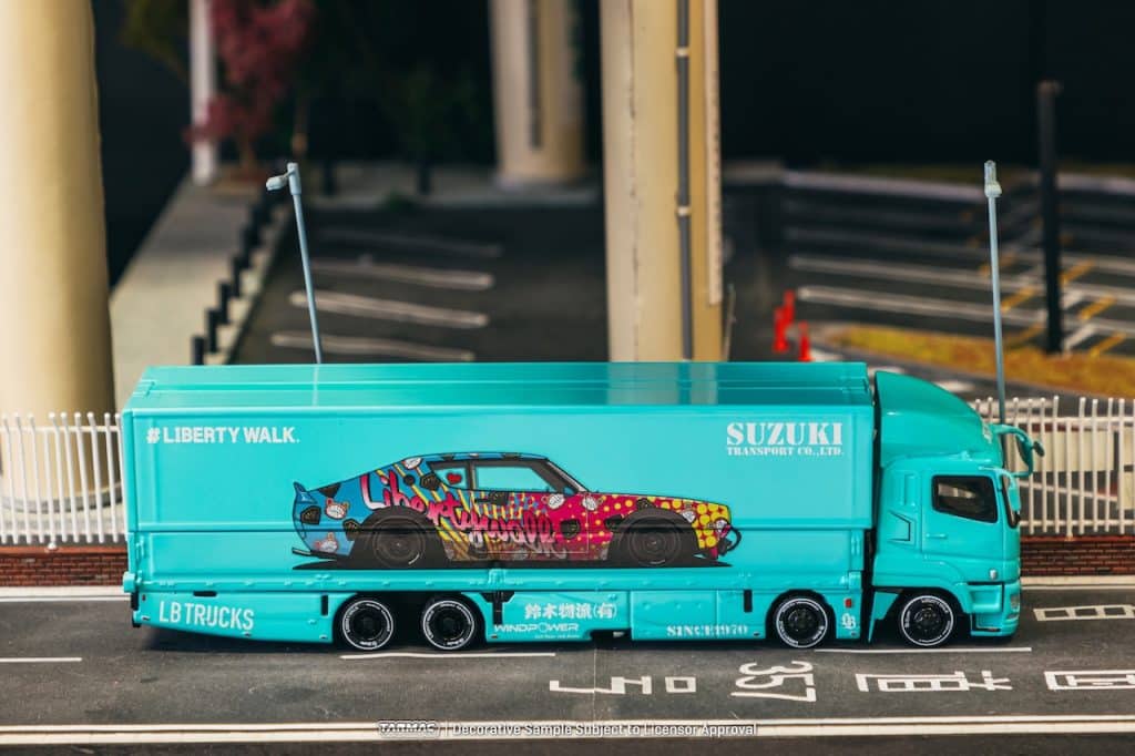 Tarmac Works 1:64 TRUCK64 Mitsubishi Fuso Super Great LB-TRUCKS T64T-TL001-LBS