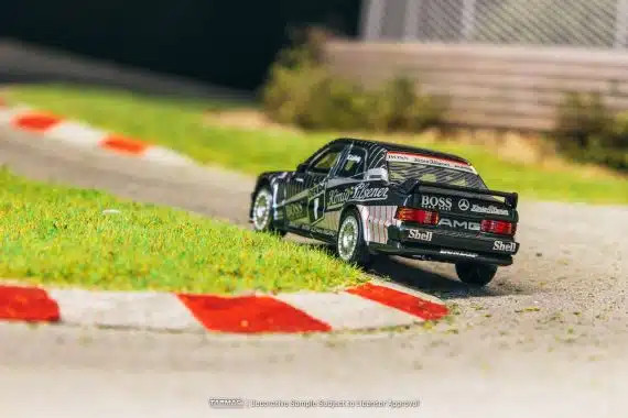 Tarmac Works 1:64 GLOBAL64 Mercedes-Benz 190 E 2.5-16 EVO 1 DTM 1989 Klaus Ludwig