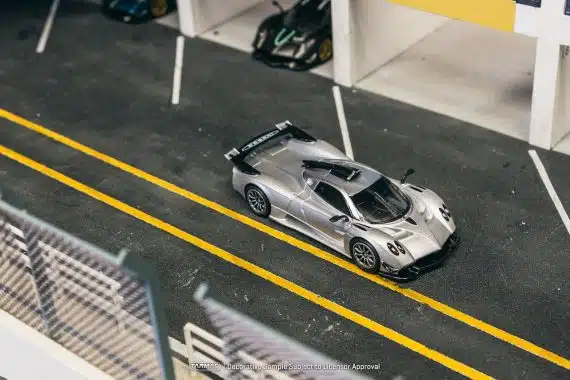 Tarmac Works 1:64 GLOBAL64 Pagani Huayra R Satin Silver T64G-TL035-SL