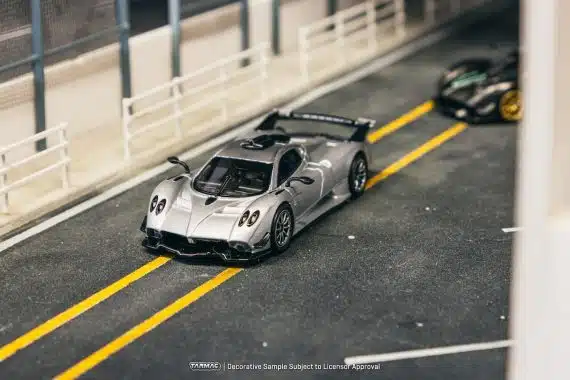 Tarmac Works 1:64 GLOBAL64 Pagani Huayra R Satin Silver T64G-TL035-SL