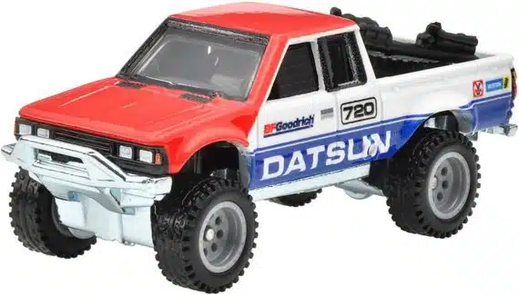 Hot Wheels Premium Car Culture Terrak Datsun King Cab Baja HRV71
