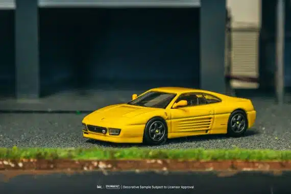 Tarmac Works 1:64 ROAD64 Ferrari 348 Challenge Yellow T64R-082-YL