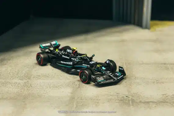 Tarmac Works 1:64 GLOBAL64 Mercedes-AMG F1 W14 E Performance Hungarian Grand Prix 2023