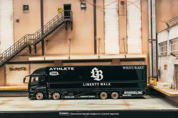 Tarmac Works 1:64 TRUCK64 Mitsubishi Fuso Super Great LB-TRUCKS T64T-TL001-LBB