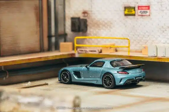 Tarmac Works 1:64 GLOBAL64 Mercedes-Benz SLS AMG Coupé Black Series Matte Blue