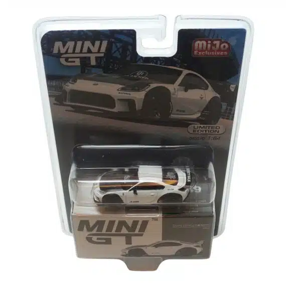 MINI GT No.769 Toyota GR86 LB★Nation White