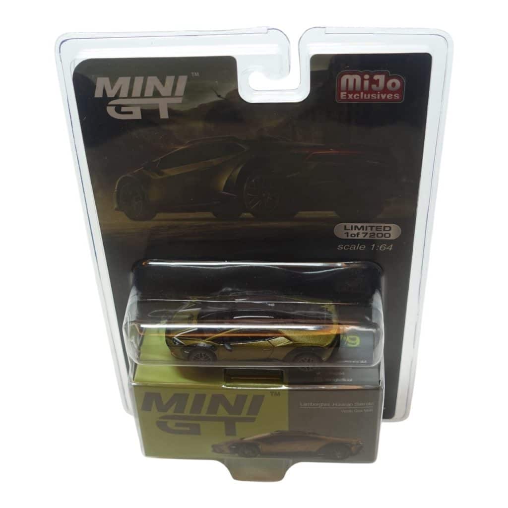 MINI GT No.779 Lamborghini Huracán Sterrato Verde Gea Matt