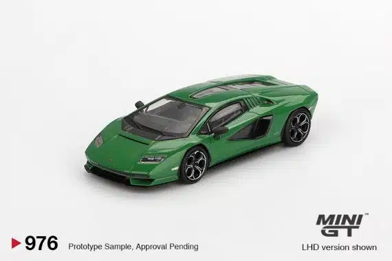 MINI GT No.976 Lamborghini Countach LPI 800-4 Verde Medio MGT00976