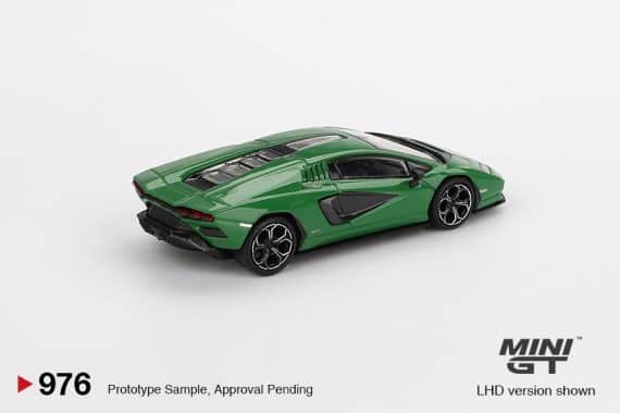 MINI GT No.976 Lamborghini Countach LPI 800-4 Verde Medio MGT00976