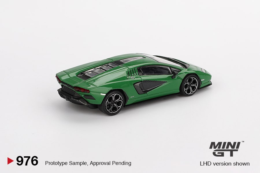 MINI GT No.976 Lamborghini Countach LPI 800-4 Verde Medio MGT00976