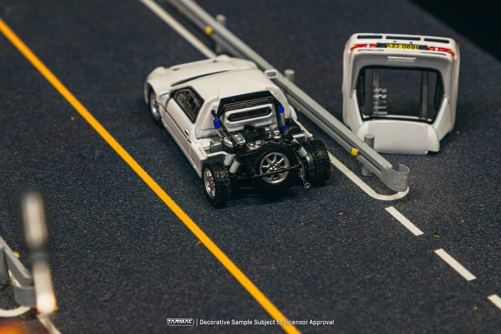Tarmac Works 1:64 HOBBY64+ Ford RS200 White T64P-001-WH