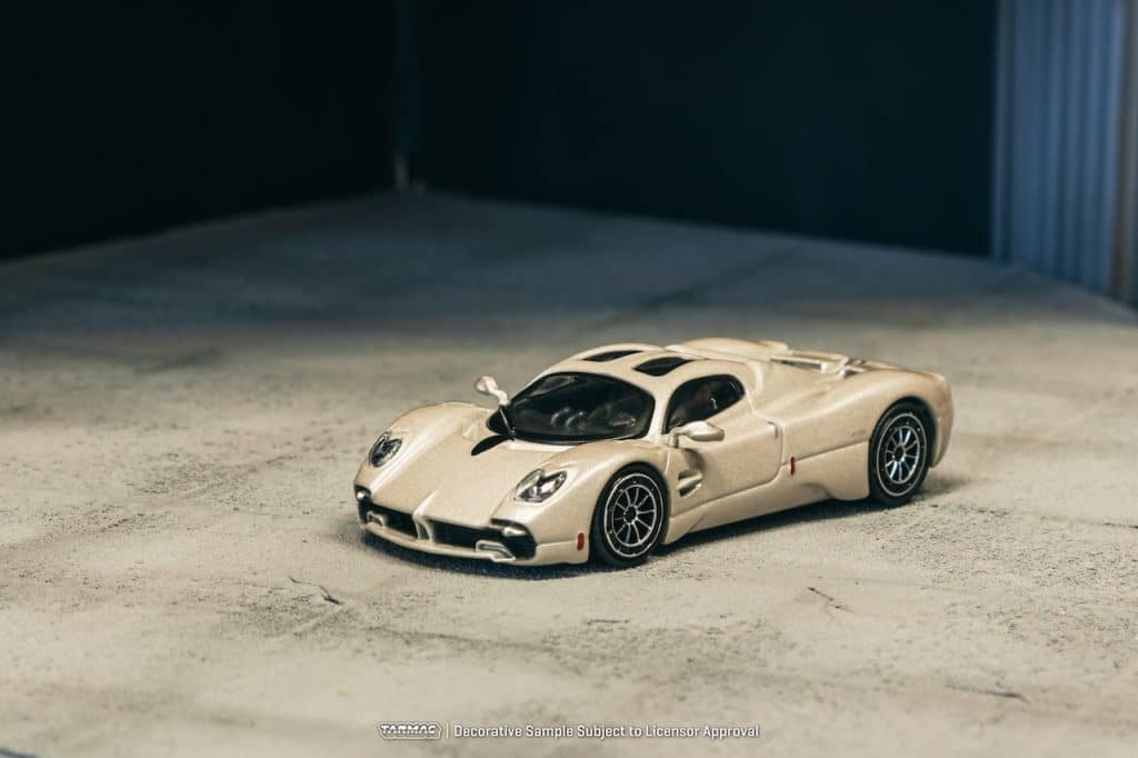 Tarmac Works 1:64 GLOBAL64 Pagani Utopia Rinascimento T64G-TL055-BI
