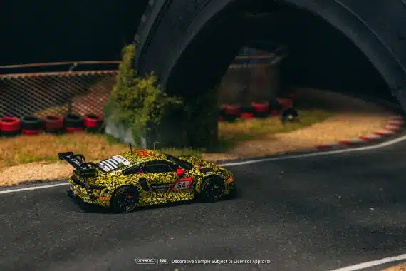 Tarmac Works 1:64 HOBBY64 Porsche 911 GT3 R Nürburgring 24h 2023 T64-084-23NUR54