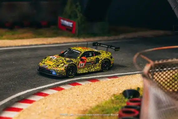 Tarmac Works 1:64 HOBBY64 Porsche 911 GT3 R Nürburgring 24h 2023 T64-084-23NUR54