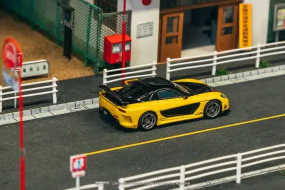 Tarmac Works 1:64 GLOBAL64 Mazda RX-7 VeilSide Fortune7 Yellow / Black T64G-075-YE