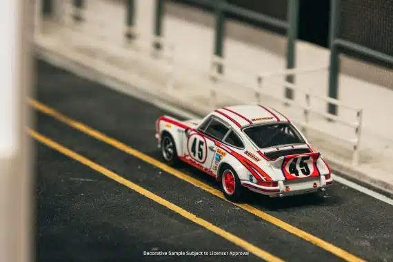 Tarmac Works 1:64 COLLAB64 Porsche 911 Carrera RSR 2.8 24h Le Mans 1973 #45 Winner T64S-023-73LM45