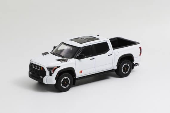 GCD 1:64 Toyota Tundra - White KS-064-490