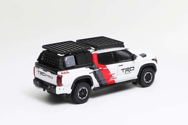GCD 1:64 Toyota Tundra - White with Red and Black（with accessories）KS-064-494