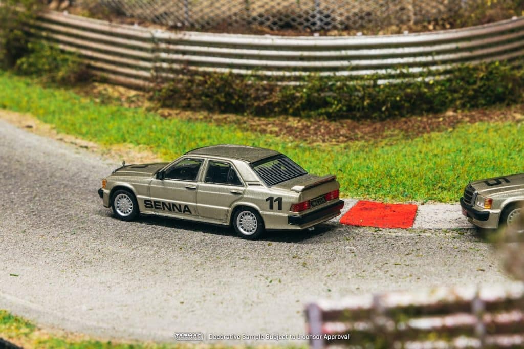 Tarmac Works 1:64 GLOBAL64 Mercedes-Benz 190 E 2.3-16 Race of Champion 1984 Ayrton Senna T64G-047-84ROC11