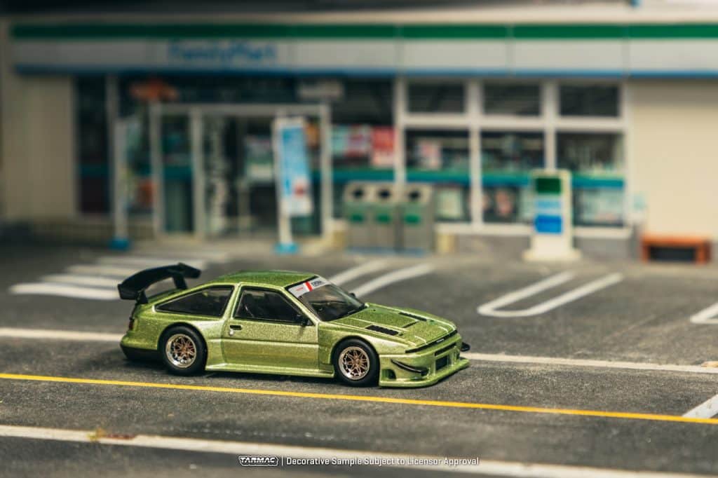 Tarmac Works 1:64 GLOBAL64 Toyota Sprinter Trueno AE86 Widebody Green T64G-060-GR