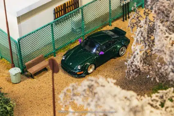 Tarmac Works 1:64 HOBBY64 RWB 964 Green T64-037-GR