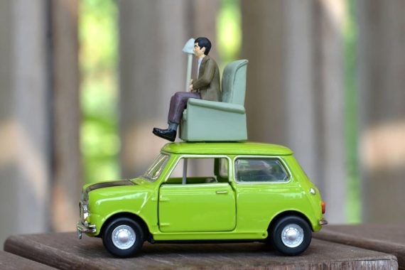 Tiny City Die-cast Model Car - 1/50 Mr Bean's MINI Set with Sofa ATBS027