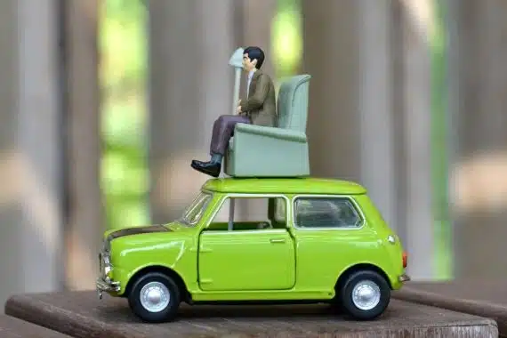 Tiny City Die-cast Model Car - 1/50 Mr Bean's MINI Set with Sofa ATBS027