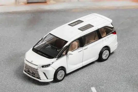 DCT 1:64 LEXUS LM 2 - WHI (RHD) LL-027-133