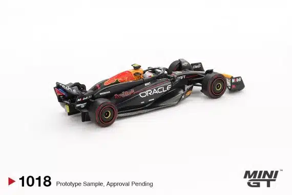 MINI GT No.1018 Oracle Red Bull Racing RB20 #1 Max Verstappen  2024 F1 2024 Bahrain GP Winner MGT01018