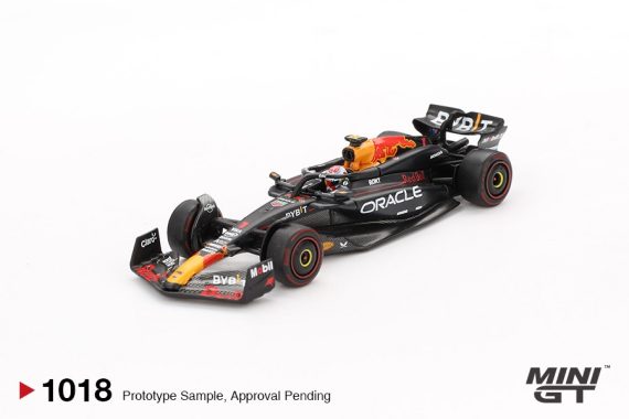 MINI GT No.1018 Oracle Red Bull Racing RB20 #1 Max Verstappen  2024 F1 2024 Bahrain GP Winner MGT01018