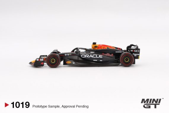 MINI GT No.1019 Oracle Red Bull Racing RB20 #11 Sergio Pérez 2024 F1  2024 Bahrain GP 2nd Place MGT01019