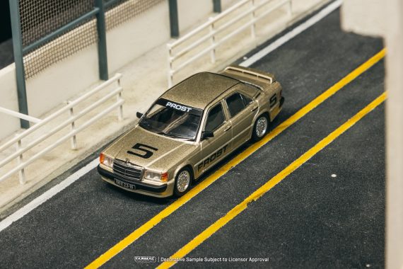 Tarmac Works 1:64 GLOBAL64 Mercedes-Benz 190 E 2.3-16 Race of Champion 1984 Alain Prost T64G-047-84ROC05