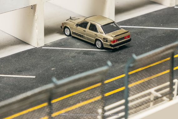 Tarmac Works 1:64 GLOBAL64 Mercedes-Benz 190 E 2.3-16 Race of Champion 1984 Alain Prost T64G-047-84ROC05