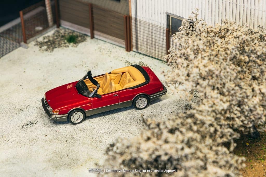 Tarmac Works 1:64 GLOBAL64 Saab 900 Turbo Convertible Red T64G-067-RE