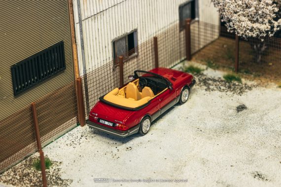 Tarmac Works 1:64 GLOBAL64 Saab 900 Turbo Convertible Red T64G-067-RE